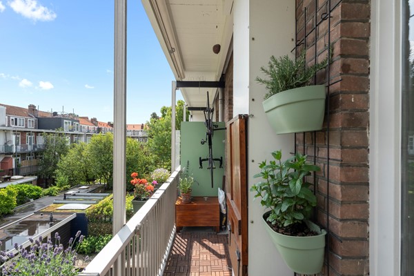 Medium property photo - Leiduinstraat 17-2, 1058 SG Amsterdam